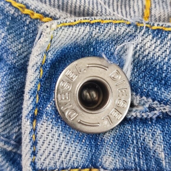 Diesel Industries Jeans Capri distressed ripped hard washed blue women's size 28 - Picture 12 of 16